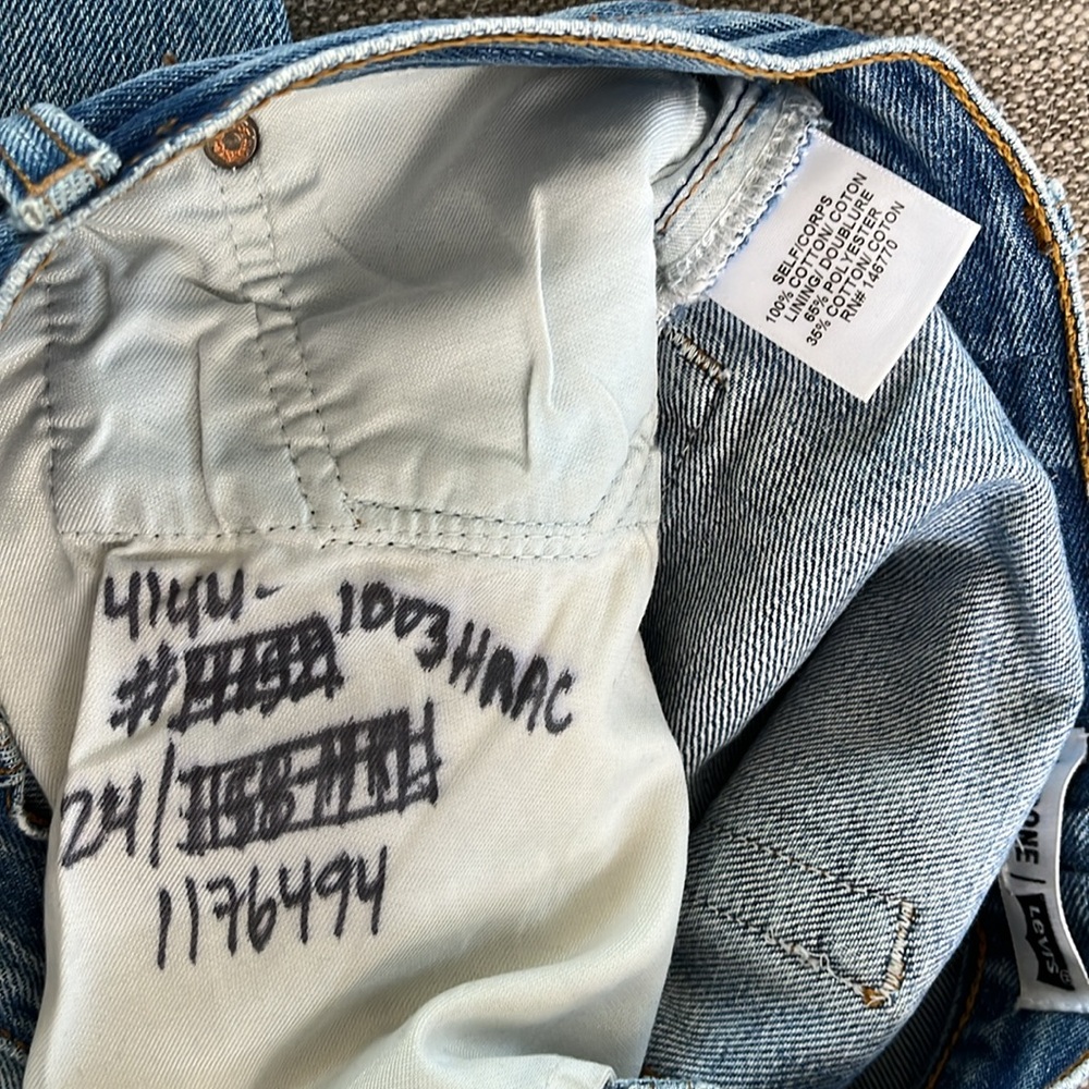 Re/Done vintage Levi’s - Picture 8 of 16